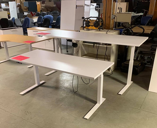 Knoll sit stand desk 1